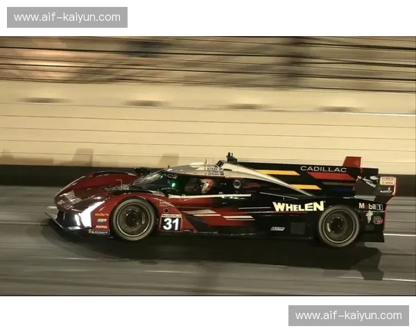 赛车耐力赛战况：数据驱动的耐力之战与品牌共鸣