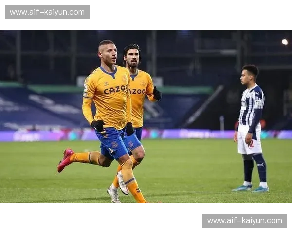 积分榜摔跤：从跌落到翻身的故事